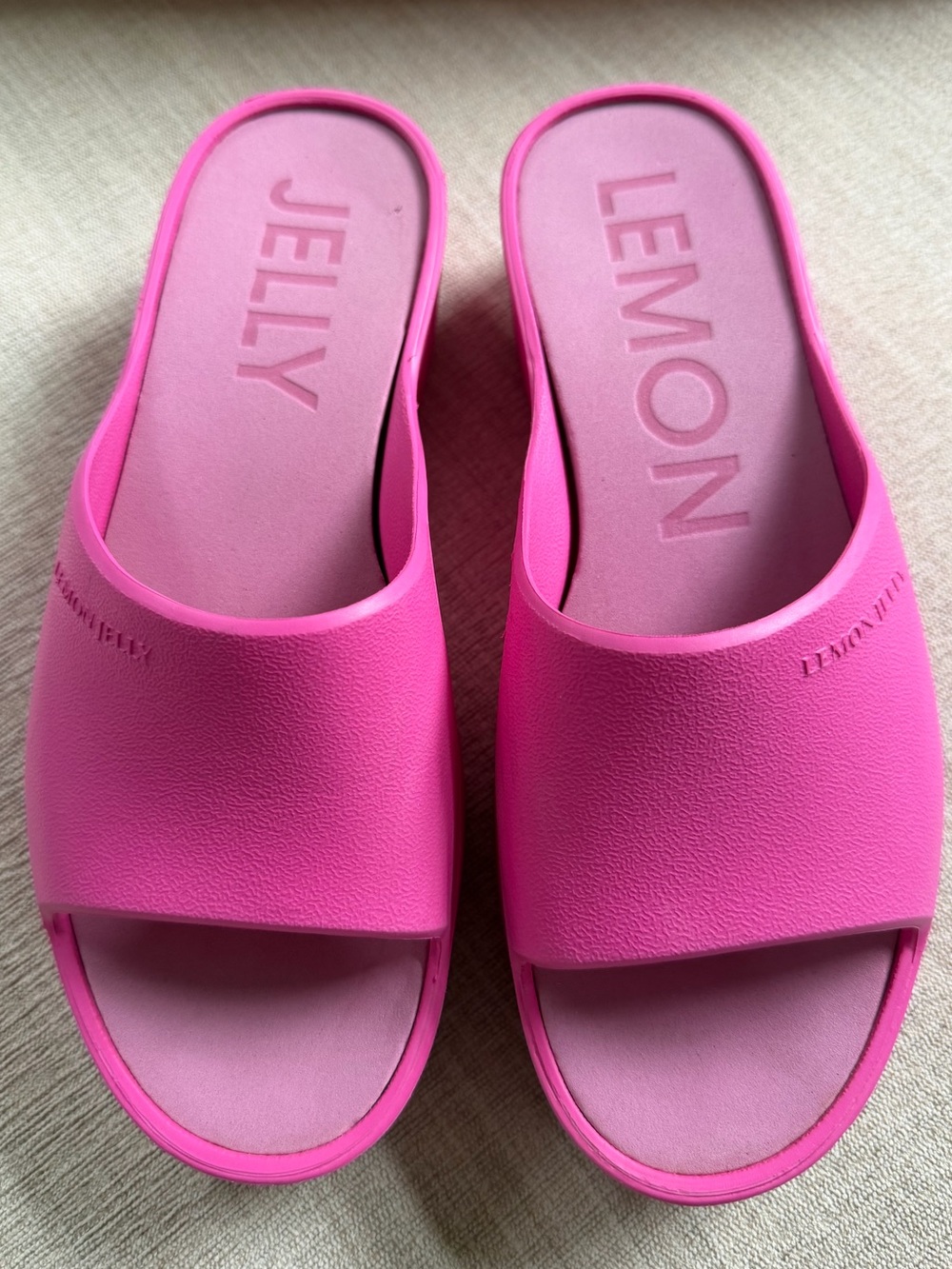 Fuchsia Lemon Jelly Slides. Women's Size: US 9; EU 40.
